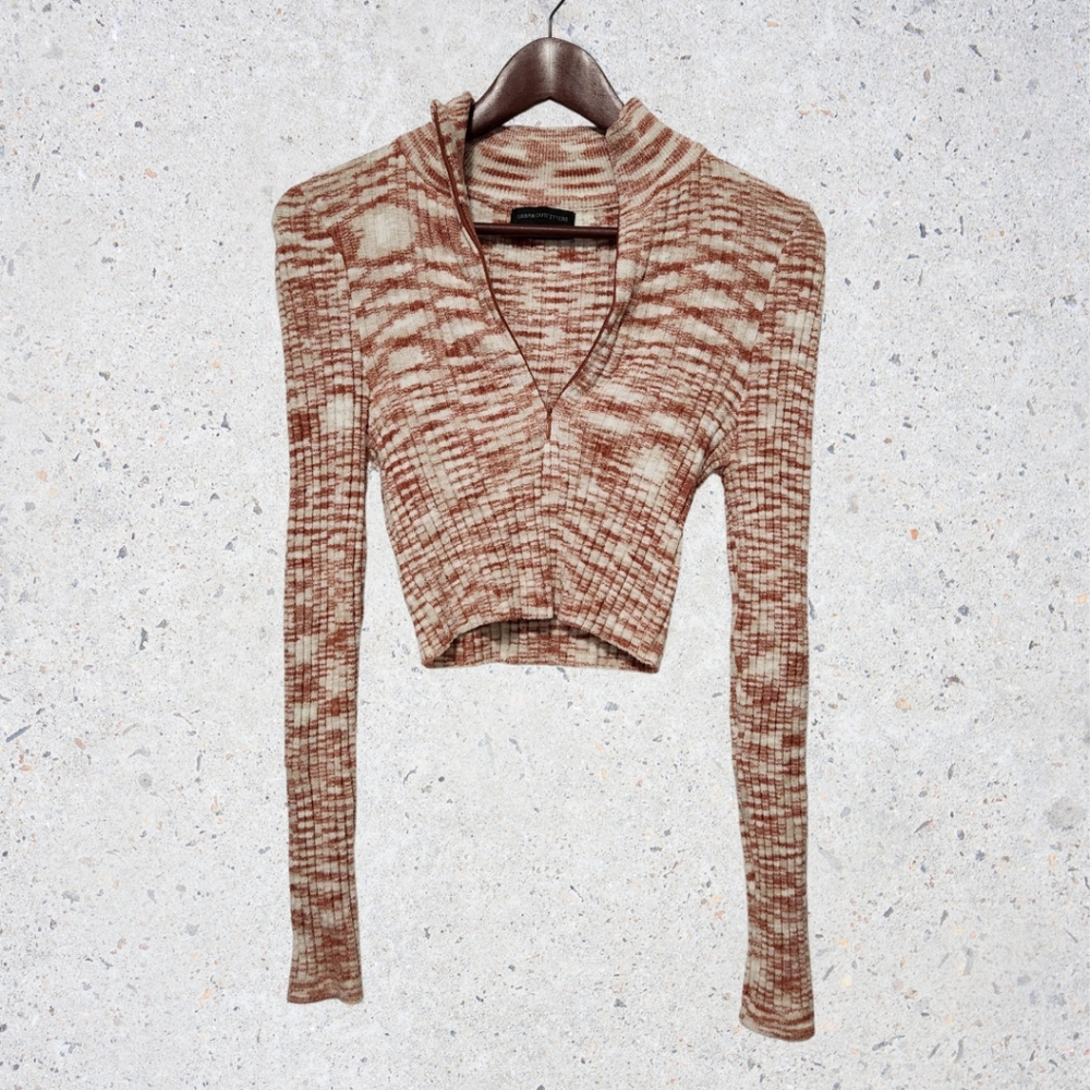 Urban Outfitters Cropped Stretch White Brown Zip Light Sweater Size Medium